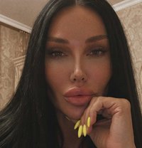 Daniella - escort in Muscat Photo 1 of 7