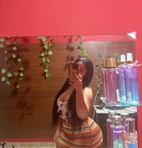 Daniellabanty23 - puta in Muscat Photo 4 of 6