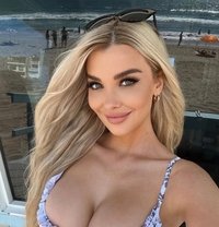 Danielle - escort in Edinburgh