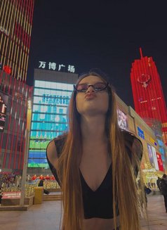 Danielle - escort in Hong Kong Photo 8 of 8