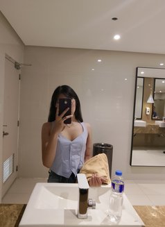 Danielle - Transsexual escort in Makati City Photo 2 of 3