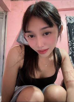 Danielle - Transsexual escort in Makati City Photo 3 of 3