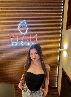 Danielle - puta in Dubai Photo 4 of 5