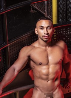 Danitrue - Male escort in Barcelona Photo 1 of 5