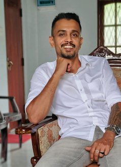Danlk - masseur in Colombo Photo 1 of 2