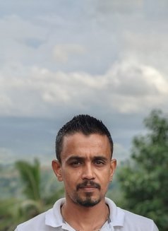 Danlk - masseur in Colombo Photo 2 of 2