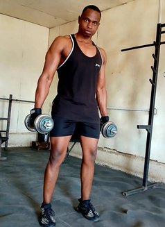 Dann - Masajista in Nairobi Photo 1 of 7