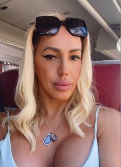 Danna Moore - Transsexual escort in Marbella Photo 4 of 16