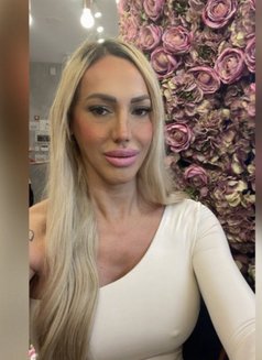 Danna Moore - Transsexual escort in Marbella Photo 14 of 16