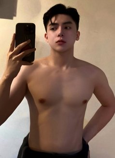 Danny Big C - Male escort in Kuala Lumpur Photo 1 of 5