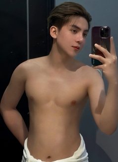 Danny Big C - Male escort in Kuala Lumpur Photo 2 of 5