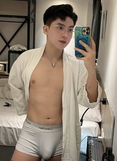 Danny Big C - Male escort in Kuala Lumpur Photo 3 of 5