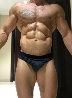 Danny Fitt - Male escort in Dubai Photo 2 of 6