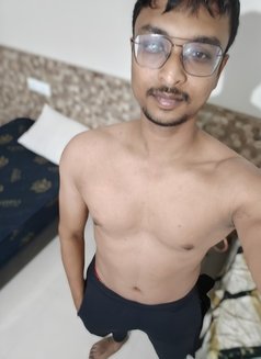 Danny - Male escort in Bangalore Photo 2 of 5