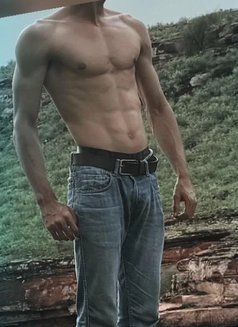 Danny - Male escort in Bangalore Photo 2 of 4