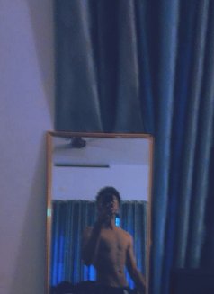 Danny - Male escort in Kochi Photo 1 of 3