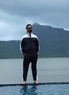 Danny - Male escort in Mumbai Photo 1 of 2