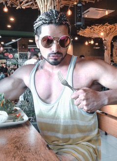 Danny (Model) - Male escort in Phuket Photo 2 of 9