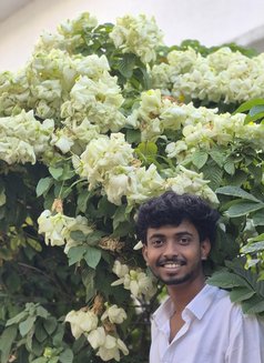 Danny - Male escort in Pune Photo 1 of 3