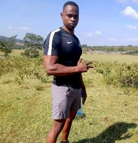 Danny - masseur in Nairobi