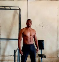 Danny Lynurs - masseur in Nairobi