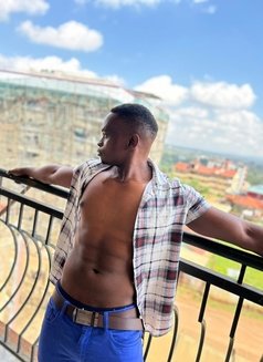 Danny Masseuse - Male escort in Nairobi Photo 4 of 5