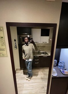 Danny - Male escort in Kampala Photo 5 of 5