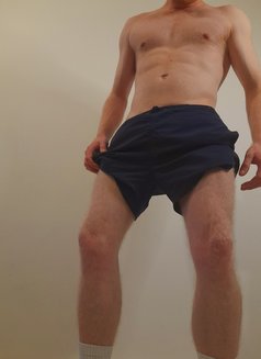 Danny V - Male escort in London Photo 5 of 6