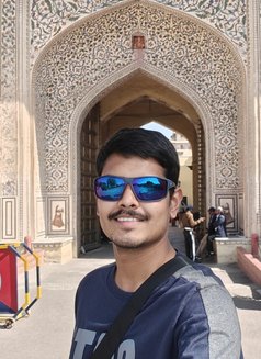 Danny7574 - Acompañante masculino in New Delhi Photo 4 of 5
