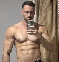 Dante - Male escort in Singapore