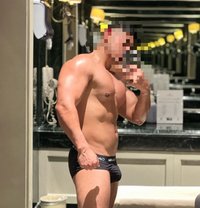Dante - masseur in Dubai