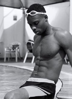 Dante - Acompañantes masculino in Dar es Salaam Photo 2 of 5