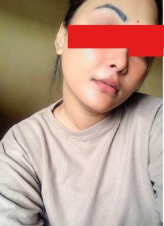 Danu - escort in Colombo Photo 2 of 2