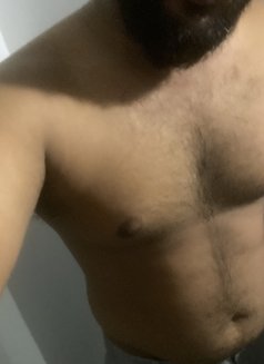 Danu99 - Male escort in Colombo Photo 3 of 3