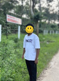 Dany - Male escort in Kochi Photo 3 of 4