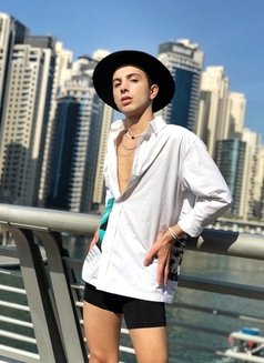 Dany - Male escort in Dubai Photo 9 of 14