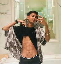 Danyy18yng - Male escort in Mumbai