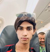 Danyy18yng - Male escort in Mumbai