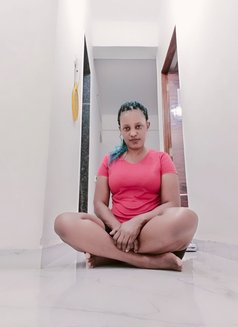 Daphne - escort in Pune Photo 10 of 15