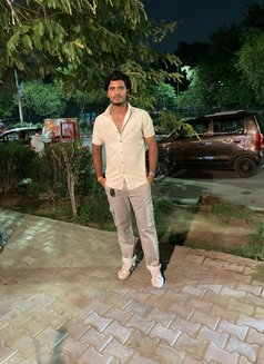 Dapper David - Male escort in New Delhi Photo 5 of 6