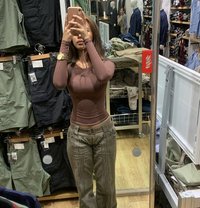 Dar - adult performer in Makati City
