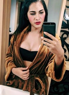 Dara Ladyboy - Transsexual escort in Dubai Photo 2 of 8