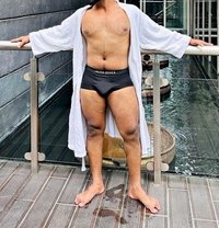Daran - Male escort in Colombo