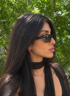 Dareen Online - Transsexual escort in Tunis Photo 24 of 27