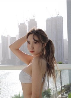 Daria - escort in Hong Kong Photo 8 of 19