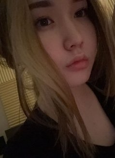 Daria - escort in Hong Kong Photo 14 of 19