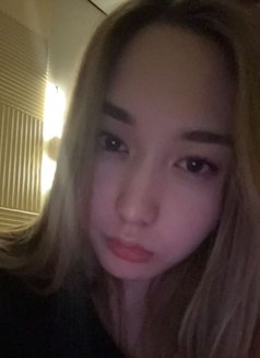 Daria - escort in Hong Kong Photo 15 of 19