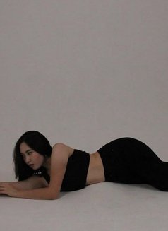 Daria - escort in Hong Kong Photo 16 of 19