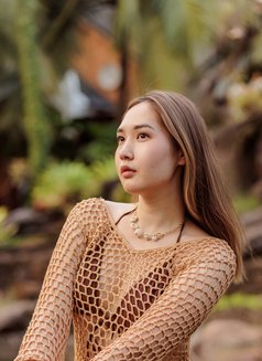 Daria - puta in Hong Kong Photo 15 of 21