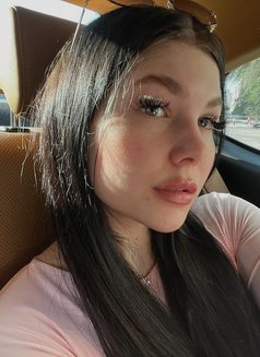 Daria - escort in Dubai Photo 6 of 9